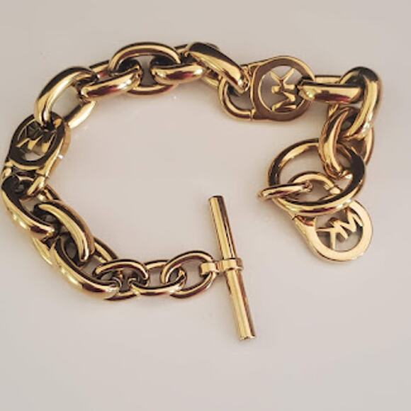 Michael Kors Women's Gold‎ Tone Link Bracelet MK Logo Padlock Toggle Closure - Picture 4 of 5